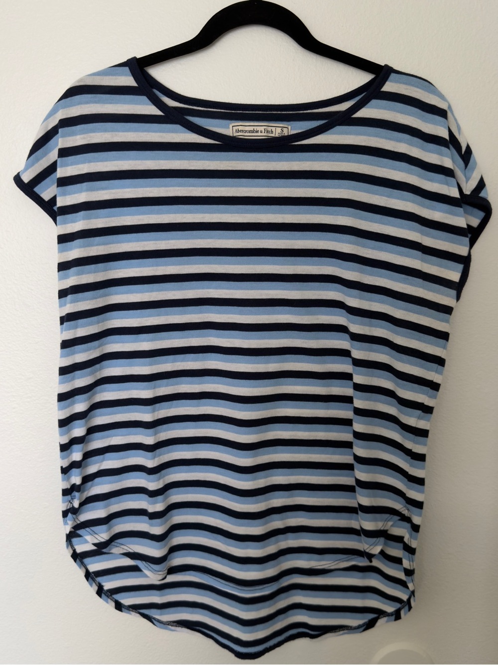 Abercrombie & Fitch Navy and Light Blue Striped Short Sleeve Tee